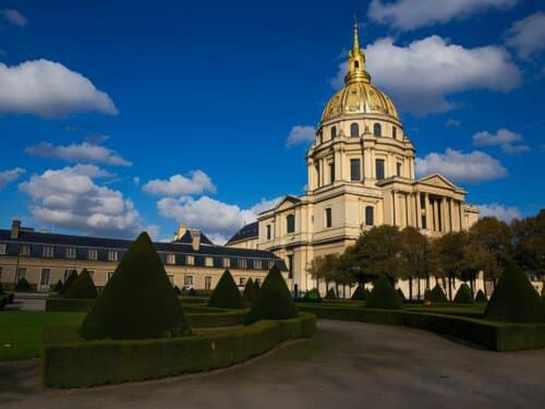 Внешний вид отеля Hôtel Le Sénat в Квартале Одеоне