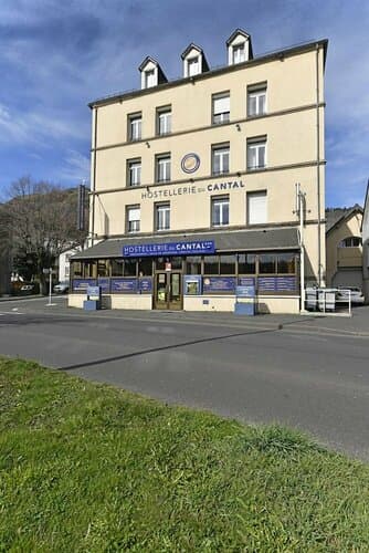 Внешний вид отеля Hostellerie du Cantal