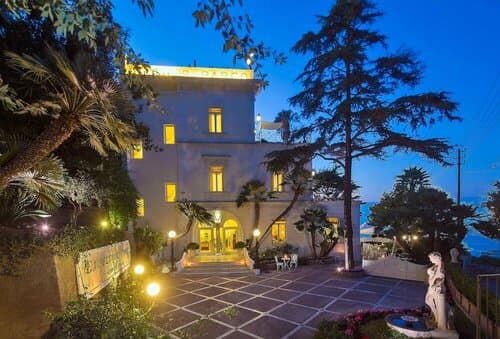 Внешний вид отеля Luxury Villa Excelsior Parco