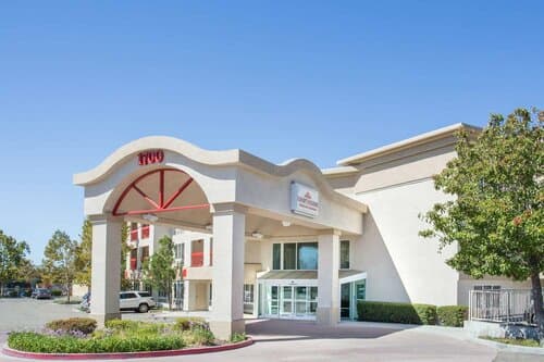 Внешний вид отеля Hawthorn Suites by Wyndham Livermore Wine Country