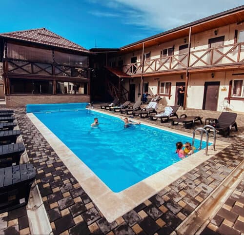 Внешний вид отеля Гуама в Апшеронском районе