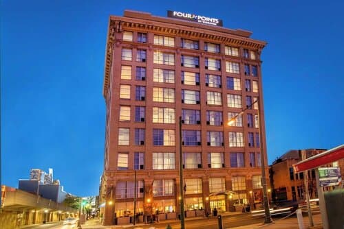 Внешний вид отеля Four Points by Sheraton Philadelphia City Center в Филадельфии