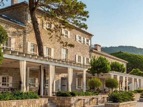 Внешний вид отеля Lazure Hotel and Marina