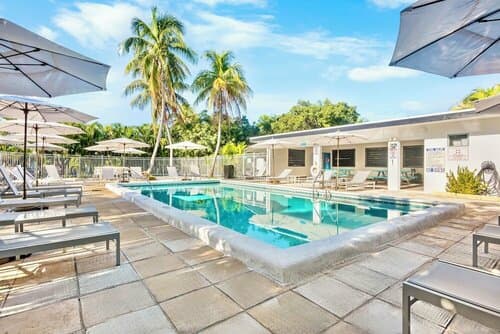 Внешний вид отеля Coconut Cay Resort & Marina в Марафоне