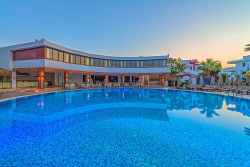 Внешний вид отеля Bendis Beach Hotel
