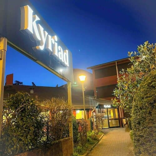 Внешний вид отеля Kyriad Lyon Est - Genas Eurexpo в Жене