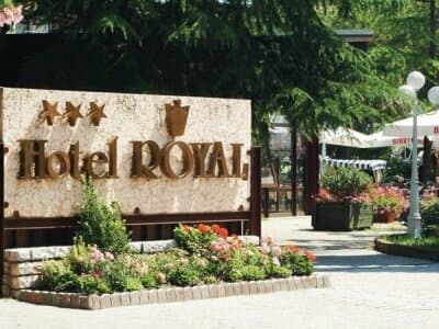 Внешний вид отеля Hotel Royal в Гарде