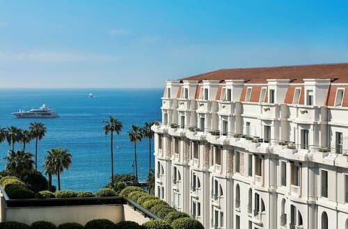 Внешний вид отеля Hôtel Le Gray d'Albion в Каннах