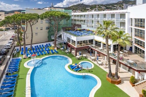 Внешний вид отеля Hotel GHT Costa Brava & Spa в Тосса-де-Маре