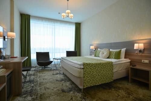 Внешний вид отеля Маяк Иртыш в Омске