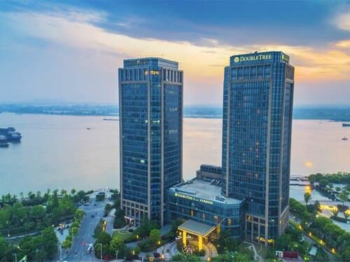 Внешний вид отеля DoubleTree by Hilton Hotel Wuhu