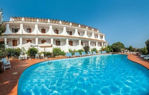 Внешний вид отеля Hotel Punta Est