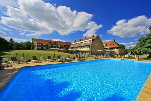 Внешний вид отеля Hotel du Chateau