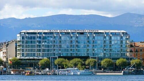Внешний вид отеля Fairmont Grand Hotel Geneva в Женеве