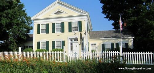 Внешний вид отеля Strong House Inn