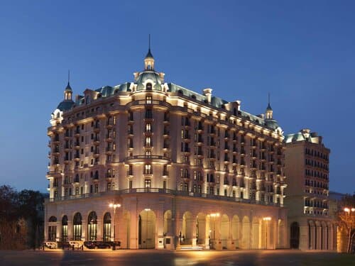Внешний вид отеля Four Seasons Hotel Baku в Баку