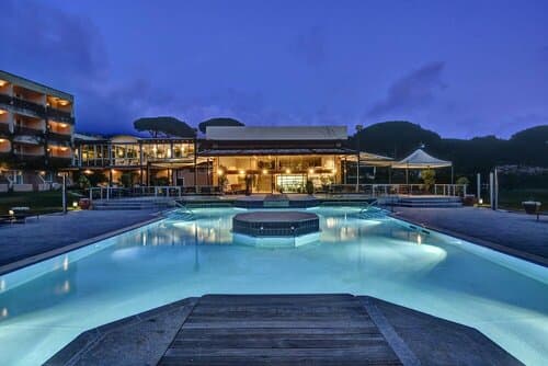 Внешний вид отеля Golf Hotel Punta Ala