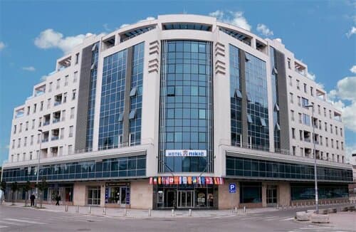 Внешний вид отеля Kings Park Hotel
