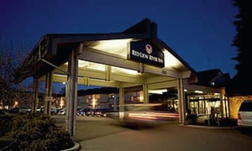 Внешний вид отеля Ruby River Hotel в Спокане