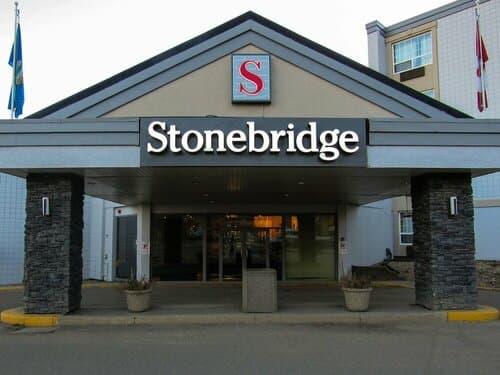 Внешний вид отеля Stonebridge Hotel