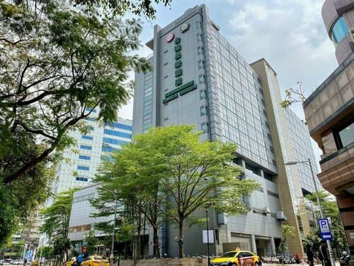 Внешний вид отеля Evergreen Plaza Hotel Tainan в Тайнани