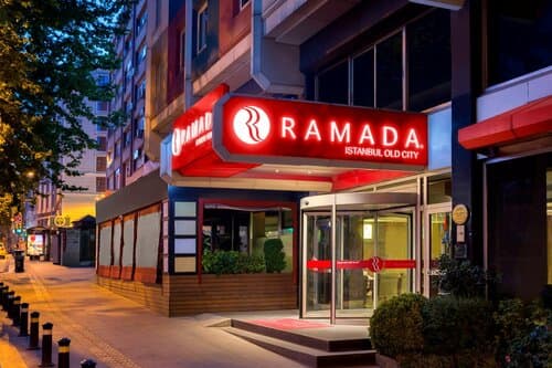 Внешний вид отеля Ramada by Wyndham Istanbul Old City