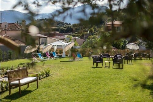 Внешний вид отеля Theatro Hotel Odysseon