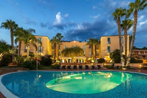 Внешний вид отеля Arbatasar Hotel