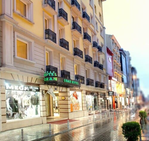 Внешний вид отеля Oran Hotel