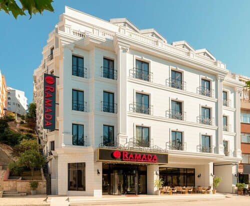 Внешний вид отеля Ramada by Wyndham Istanbul Golden Horn