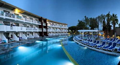Внешний вид отеля Ephesia Holiday Beach Club