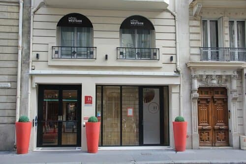 Внешний вид отеля Westside Arc de Triomphe в Квартале Терне