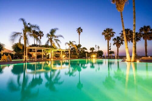 Внешний вид отеля Le Dune Beach Club