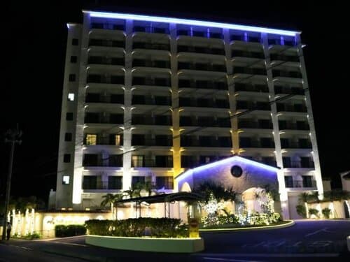 Внешний вид отеля Naha Beach Side Hotel в Нахе