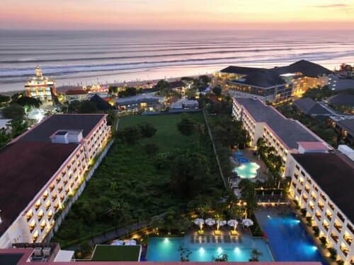 Внешний вид отеля Grand Mercure Bali Seminyak в Районе Куте