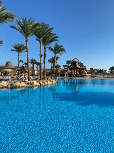 Внешний вид отеля Parrotel Beach Resort