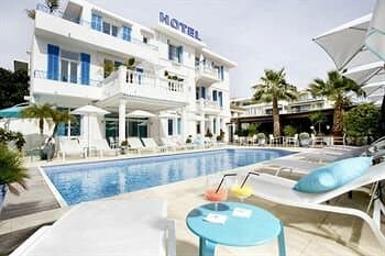 Внешний вид отеля Juan Beach в Антибе