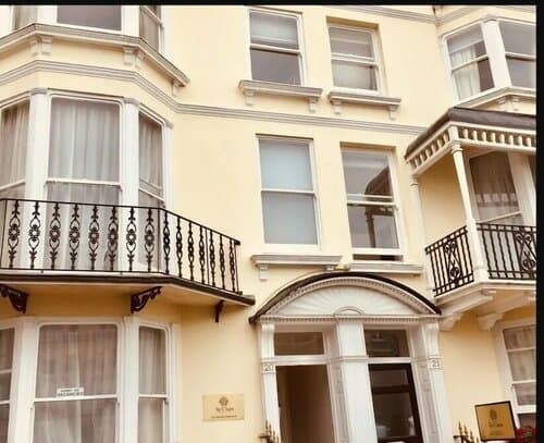 Внешний вид отеля The Charm Brighton Boutique Hotel and SPA