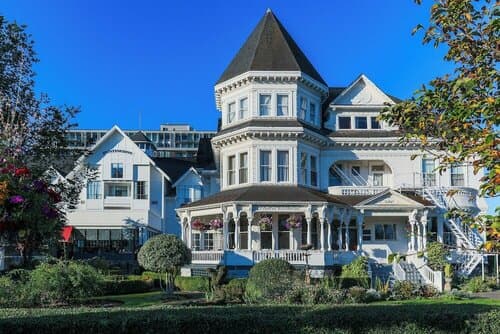 Внешний вид отеля Huntingdon Manor Hotel в Виктории