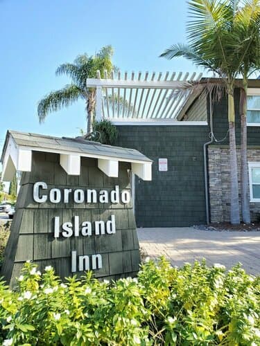 Внешний вид отеля Coronado Island Inn