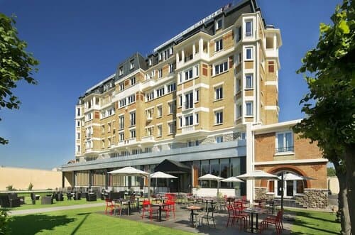 Внешний вид отеля Executive Hotel Paris Gennevilliers