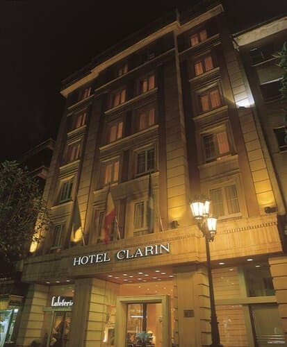 Внешний вид отеля Hotel Clarín в Овьедо