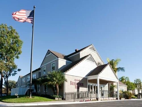 Внешний вид отеля Residence Inn by Marriott Costa Mesa Newport Beach в Коста-Месе