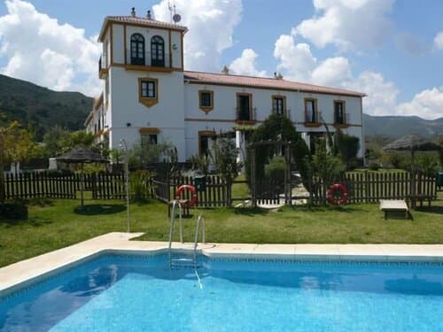 Внешний вид отеля Hotel Cerro de Hijar