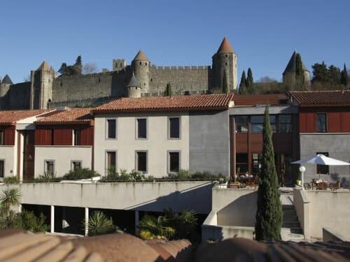 Внешний вид отеля Adonis Carcassonne Résidence la Barbacane в Каркасоне