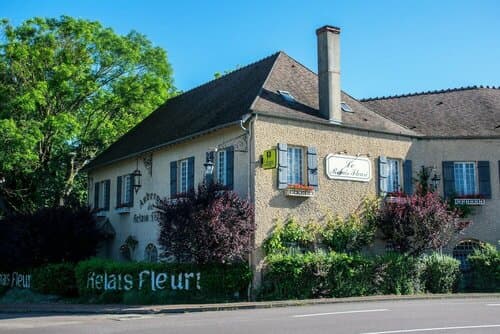 Внешний вид отеля Le Relais Fleuri