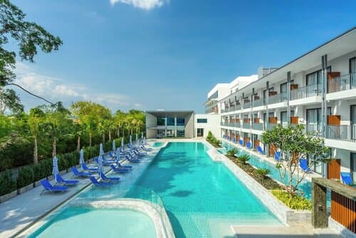 Внешний вид отеля Seabed Grand Hotel Phuket в Ви Чите