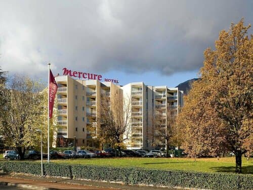 Внешний вид отеля Mercure Grenoble Meylan
