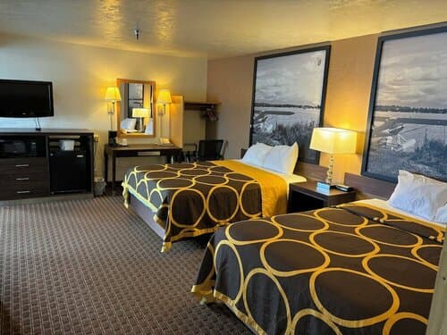 Внешний вид отеля Super 8 by Wyndham Ketchikan в Бороу Кетчикан-Гейтвее