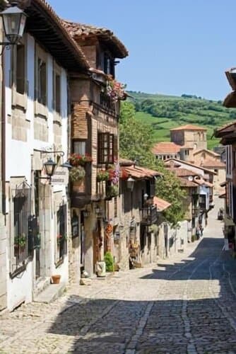 Внешний вид отеля Hotel Altamira в Сантильяна-дель-Маре